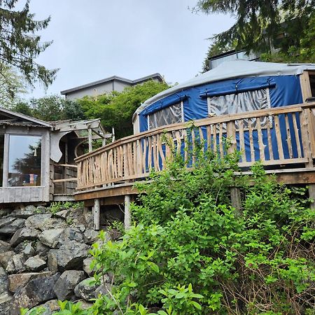 Lunar Cove Inn Charters And Tours Tofino Ngoại thất bức ảnh