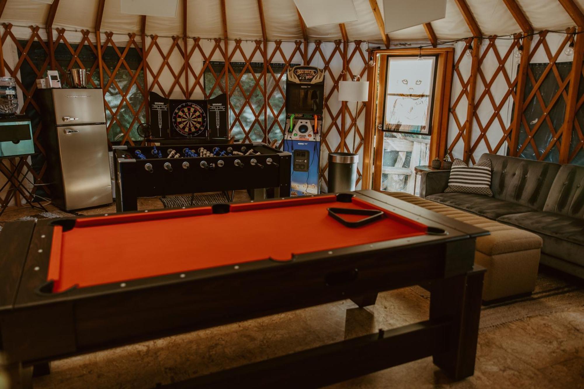 Lunar Cove Inn Charters And Tours Tofino Ngoại thất bức ảnh