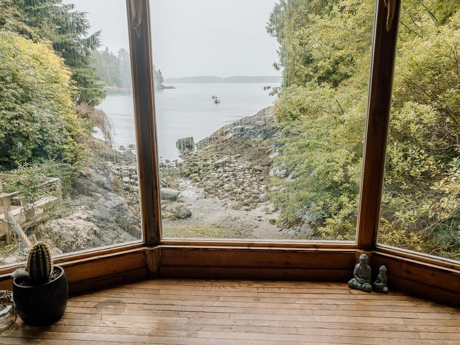 Lunar Cove Inn Charters And Tours Tofino Ngoại thất bức ảnh